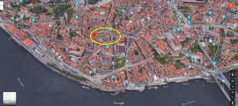 Moradia para reconstrução - Rua do Comércio (Porto)
