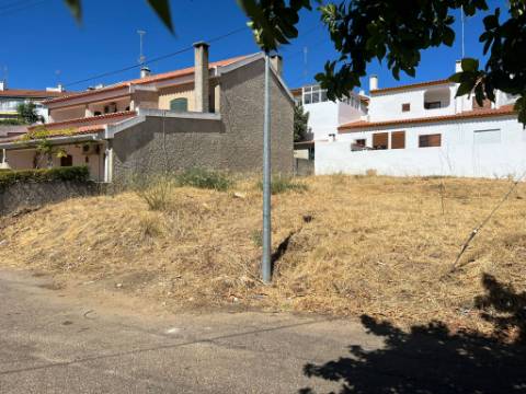 Lote de terreno para construção localizado na Cidade de Elvas