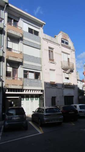 2 predios vendidos em conjunto muito perto do Marquês, com projecto aprovado