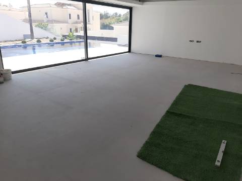 Luxuosa Villa T4 - Albufeira