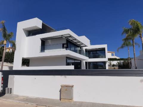 Luxuosa Villa T4 - Albufeira