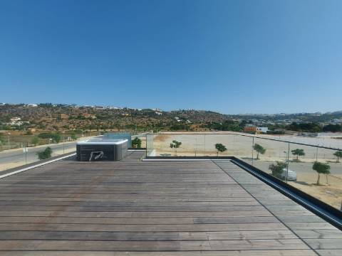 Moradia V3 com Rooftop na Marina de Albufeira