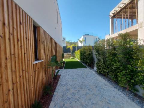 Moradia V3 com Rooftop na Marina de Albufeira