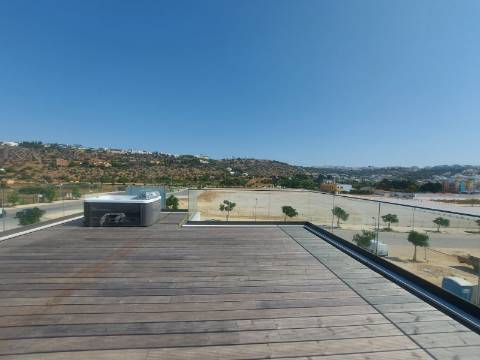 Moradia V3 com Rooftop na Marina de Albufeira