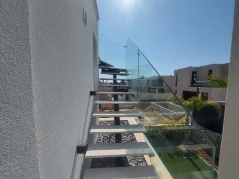 Moradia V3 com Rooftop na Marina de Albufeira