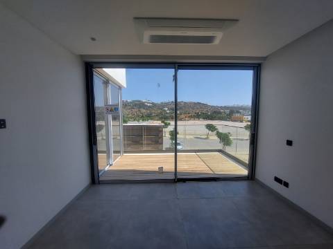Moradia V3 com Rooftop na Marina de Albufeira