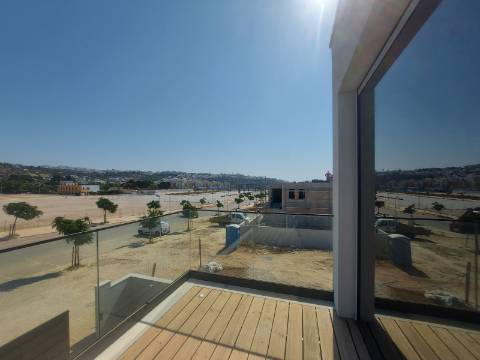 Moradia V3 com Rooftop na Marina de Albufeira