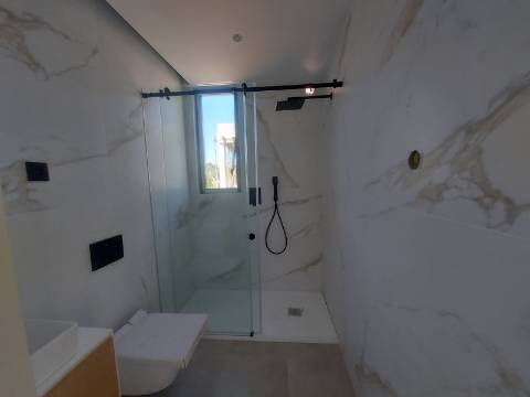 Moradia V3 com Rooftop na Marina de Albufeira