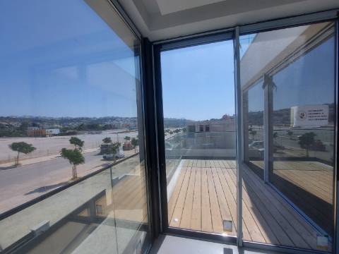 Moradia V3 com Rooftop na Marina de Albufeira