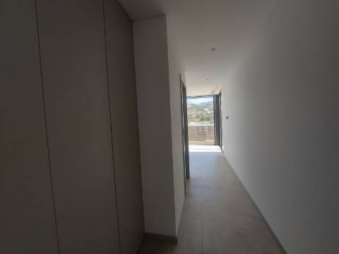 Moradia V3 com Rooftop na Marina de Albufeira