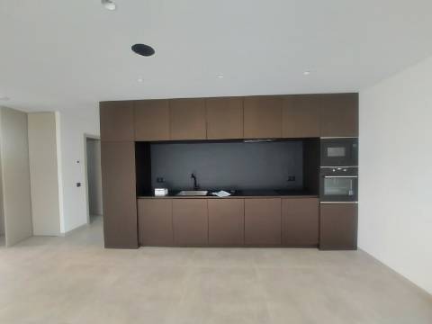 Moradia V3 com Rooftop na Marina de Albufeira