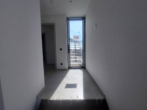 Moradia V3 com Rooftop na Marina de Albufeira