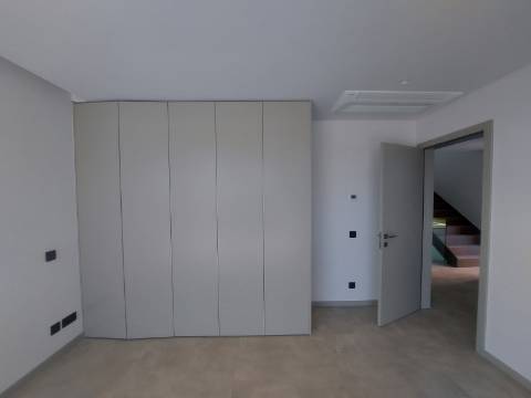 Moradia V3 com Rooftop na Marina de Albufeira