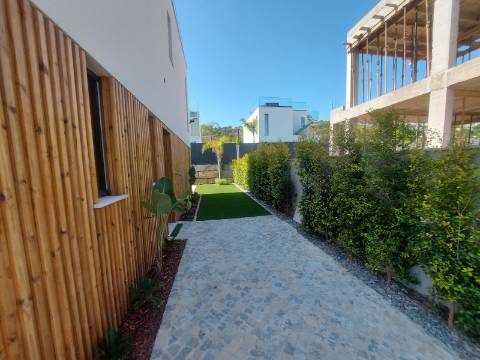 Moradia V3 com Rooftop na Marina de Albufeira