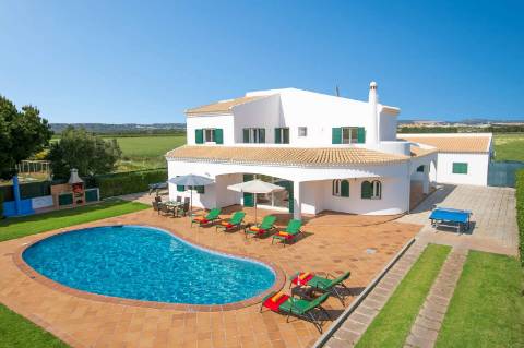 Excelente Villa T4+ T2 perto da praia da Falésia ' Excelente Investimento '