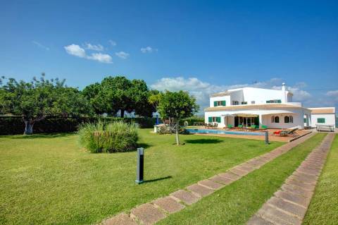 Excelente Villa T4+ T2 perto da praia da Falésia ' Excelente Investimento '