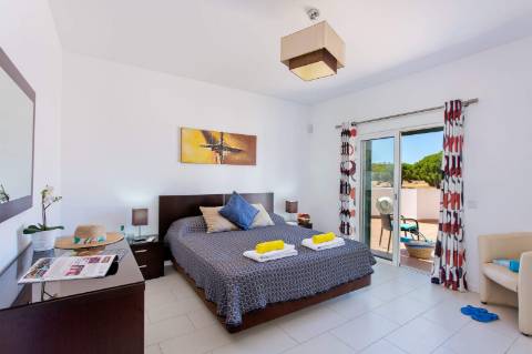 Excelente Villa T4+ T2 perto da praia da Falésia ' Excelente Investimento '