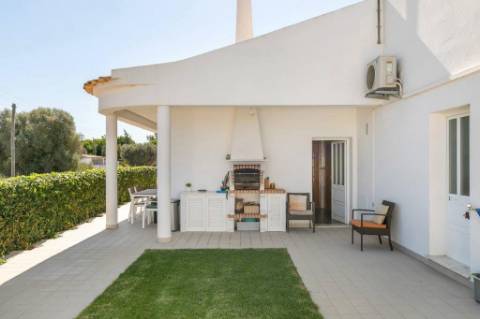 Excelente Villa T4+ T2 perto da praia da Falésia ' Excelente Investimento '