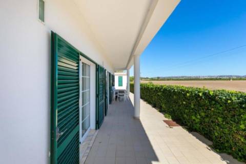 Excelente Villa T4+ T2 perto da praia da Falésia ' Excelente Investimento '