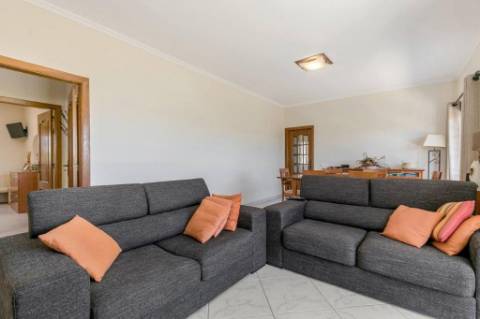 Excelente Villa T4+ T2 perto da praia da Falésia ' Excelente Investimento '