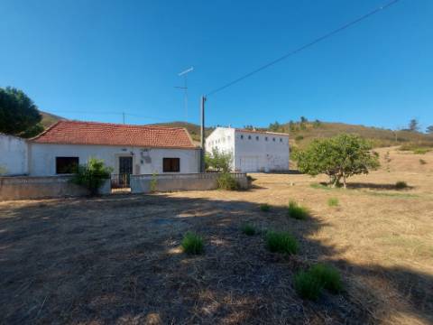 Quinta Rural em Monchique ! Excelente investimento para turismo rural!