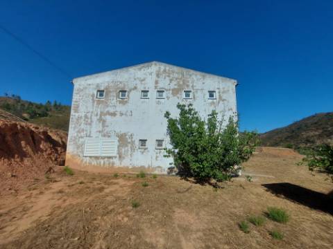 Quinta Rural em Monchique ! Excelente investimento para turismo rural!