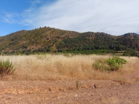 Quinta Rural em Monchique ! Excelente investimento para turismo rural!