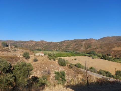 Quinta Rural em Monchique ! Excelente investimento para turismo rural!