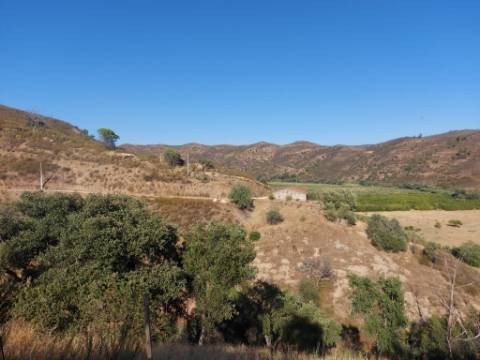 Quinta Rural em Monchique ! Excelente investimento para turismo rural!