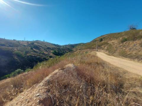 Quinta Rural em Monchique ! Excelente investimento para turismo rural!