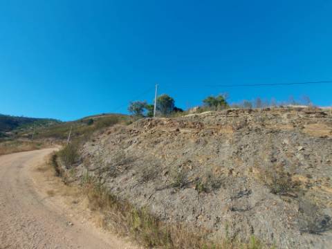 Quinta Rural em Monchique ! Excelente investimento para turismo rural!