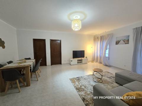Apartamento Luminoso com Varanda, Próximo da Vila de Alvor e das Praias