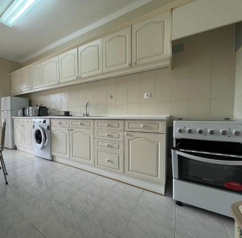 Apartamento Luminoso com Varanda, Próximo da Vila de Alvor e das Praias