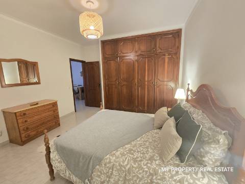 Apartamento Luminoso com Varanda, Próximo da Vila de Alvor e das Praias