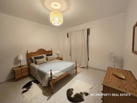 Apartamento Luminoso com Varanda, Próximo da Vila de Alvor e das Praias