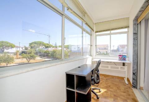 Espetacular Moradia T5+ T2 com terreno para construção de moradia independente