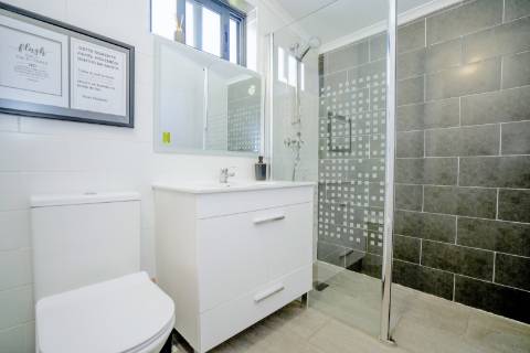 Espetacular Moradia T5+ T2 com terreno para construção de moradia independente