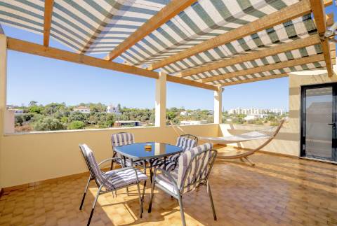 Espetacular Moradia T5+ T2 com terreno para construção de moradia independente