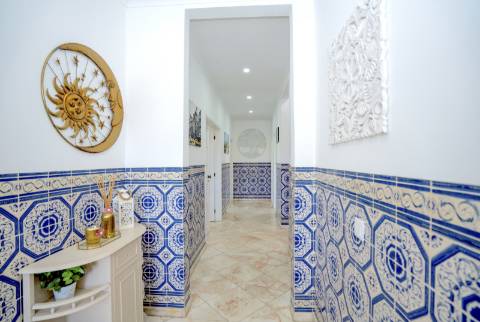 Espetacular Moradia T5+ T2 com terreno para construção de moradia independente