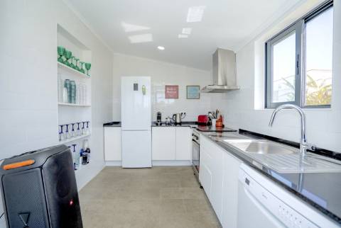 Espetacular Moradia T5+ T2 com terreno para construção de moradia independente