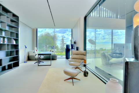 Moradia de Luxo na praia dos Salgados frente mar!