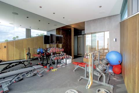 Moradia de Luxo na praia dos Salgados frente mar!