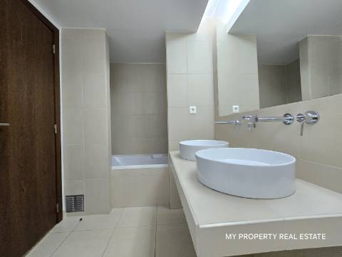 Moradia de 4 quartos com piscina privativa na Herdade dos Salgados