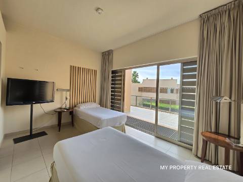 Moradia de 4 quartos com piscina privativa na Herdade dos Salgados