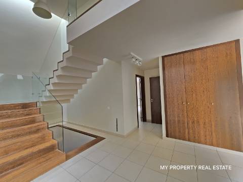 Moradia de 4 quartos com piscina privativa na Herdade dos Salgados