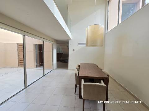 Moradia de 4 quartos com piscina privativa na Herdade dos Salgados