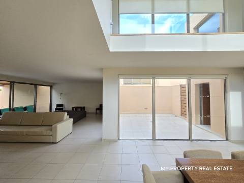 Moradia de 4 quartos com piscina privativa na Herdade dos Salgados