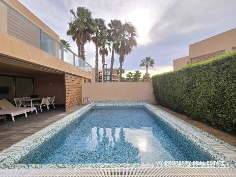Moradia de 4 quartos com piscina privativa na Herdade dos Salgados