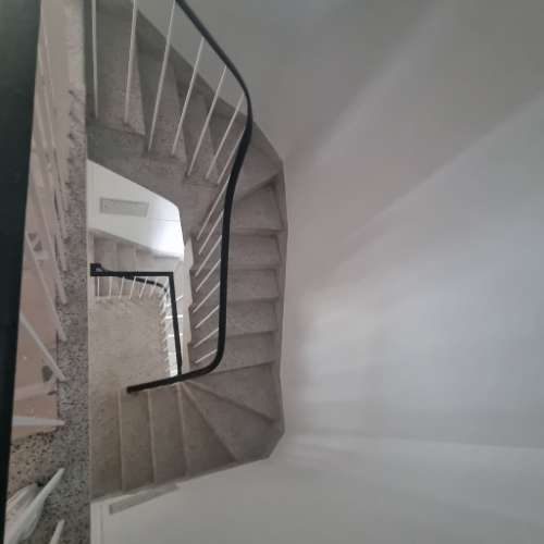 OPORTUNIDADE!!Prédio renovado com 4 apartamentos e um espaço comercial