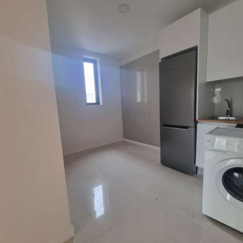 OPORTUNIDADE!!Prédio renovado com 4 apartamentos e um espaço comercial